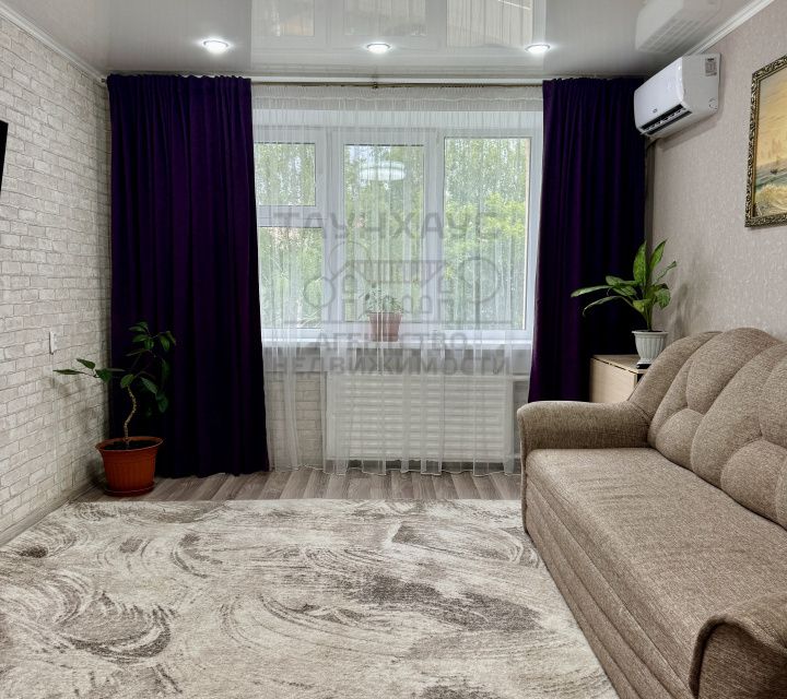 Продаётся 4-комнатная квартира, 71 м²
