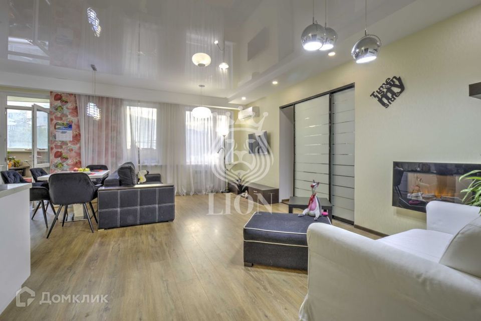 Продаётся 2-комнатная квартира, 70.2 м²