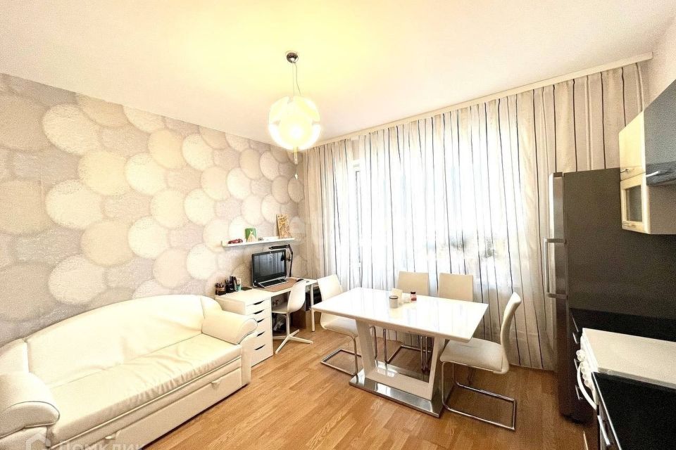 Продаётся 1-комнатная квартира, 48.8 м²