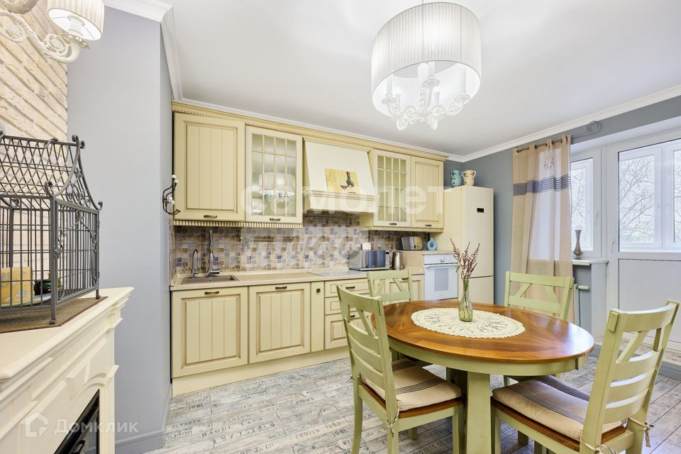 Сдаётся 2-комнатная квартира, 66.4 м²