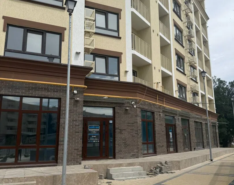 Сдаётся торговое помещение, 148 м²