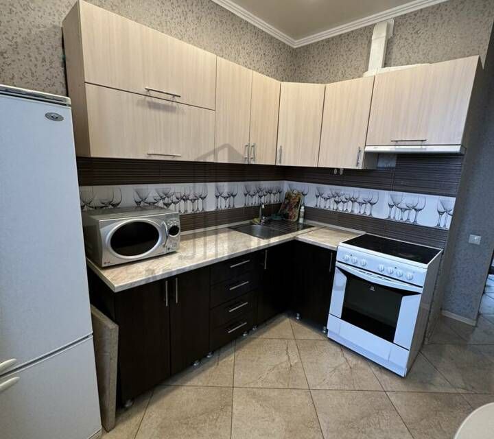 Сдаётся 3-комнатная квартира, 94 м²