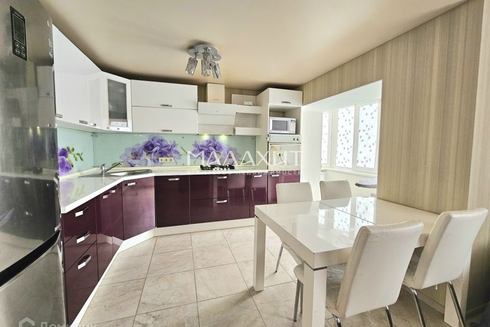 Продаётся 2-комнатная квартира, 75 м²
