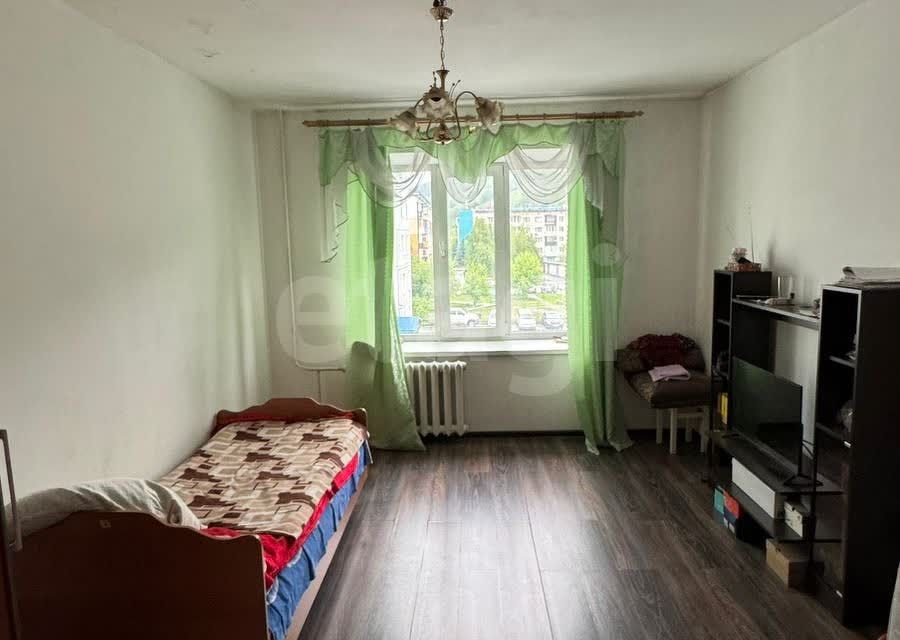 Продаётся 3-комнатная квартира, 58.3 м²