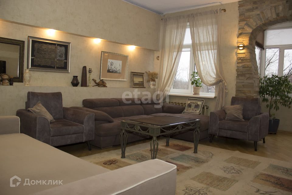 Продаётся 4-комнатная квартира, 95.6 м²