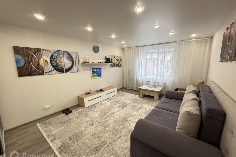 Продаётся 2-комнатная квартира, 49.4 м²
