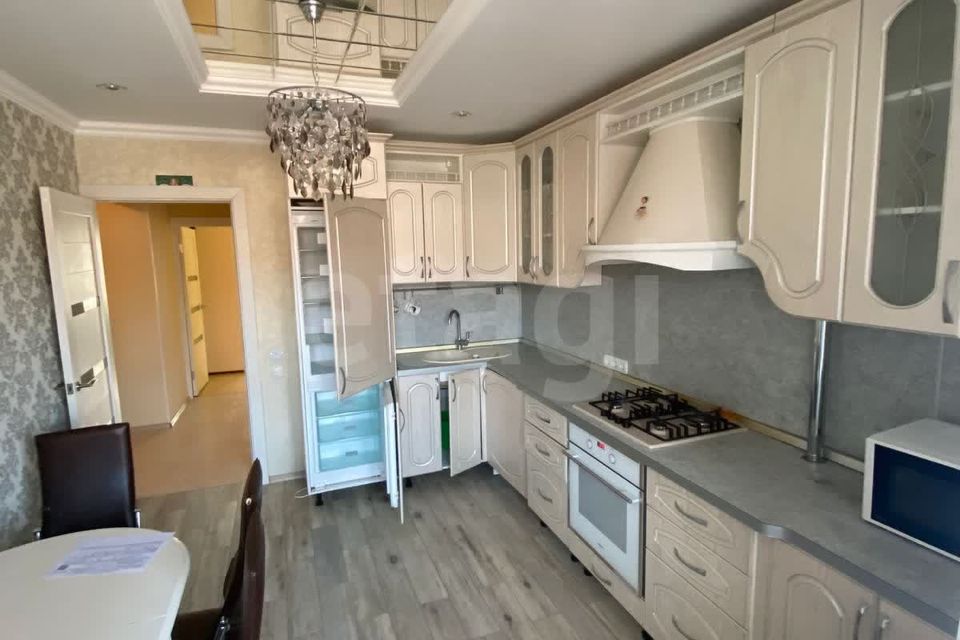 Продаётся 3-комнатная квартира, 82 м²