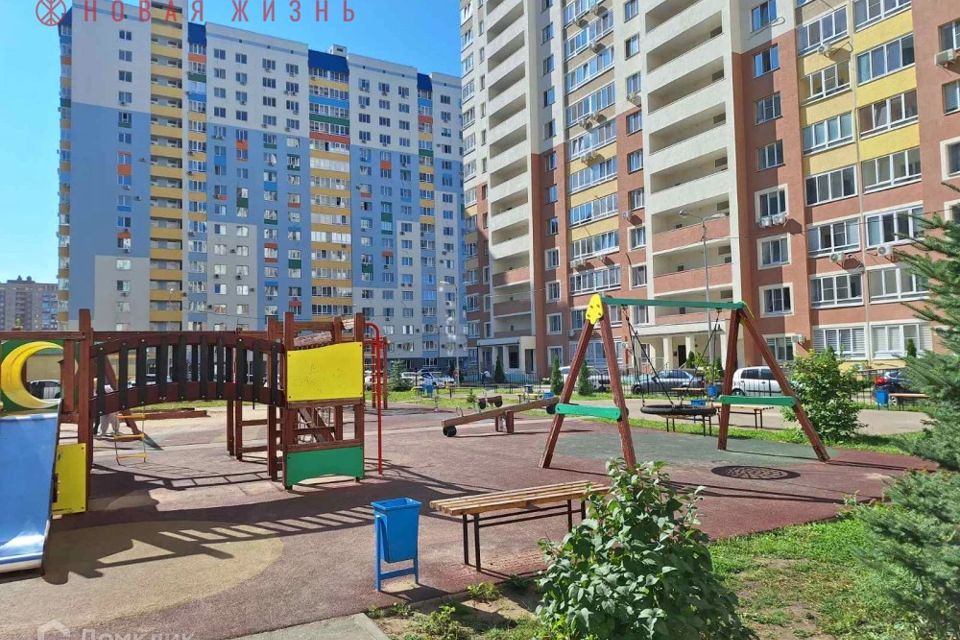 Продаётся 1-комнатная квартира, 42.8 м²