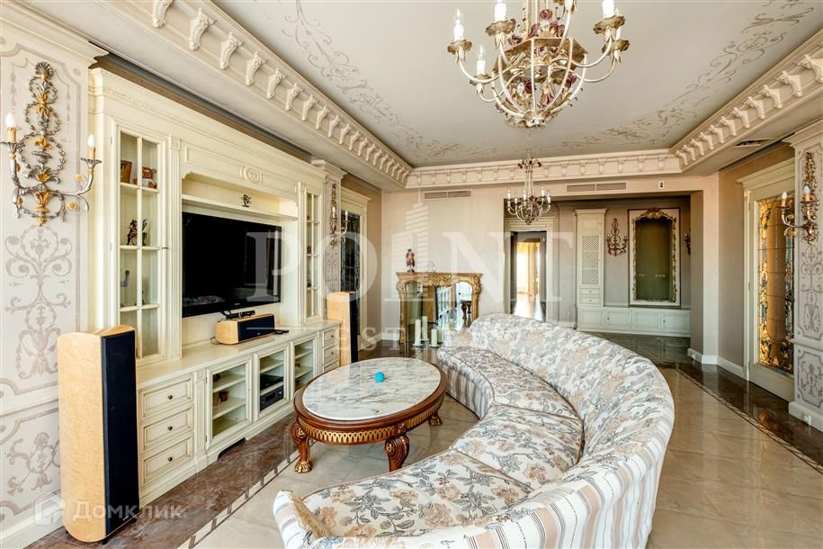 Сдаётся 4-комнатная квартира, 156 м²