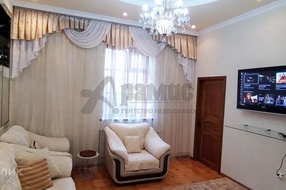 Сдаётся 2-комнатная квартира, 52 м²