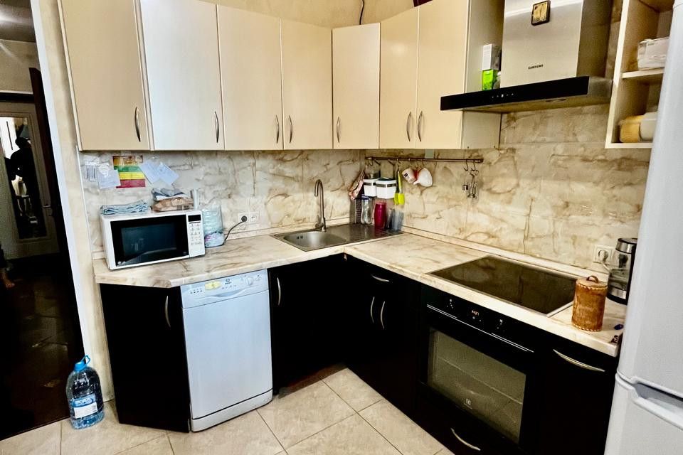 Продаётся 2-комнатная квартира, 65 м²