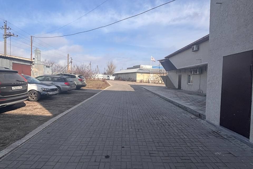 Сдаётся производственное помещение, 1600 м²