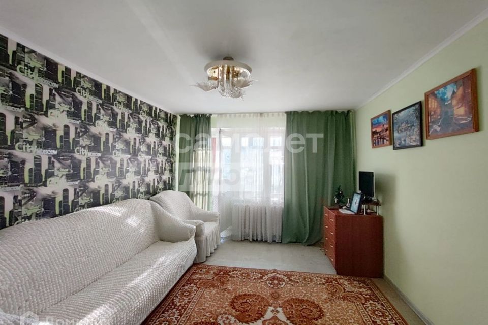 Продаётся 4-комнатная квартира, 76.4 м²