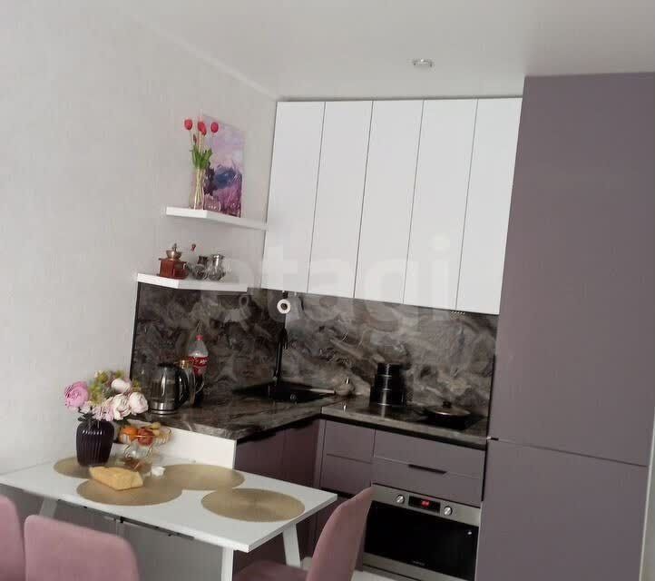 Продаётся 1-комнатная квартира, 41.8 м²