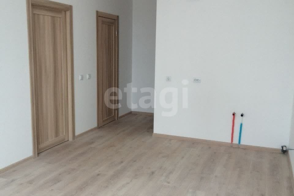 Продаётся 1-комнатная квартира, 37.6 м²