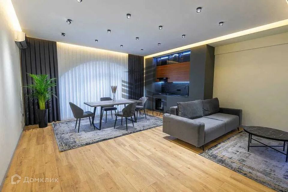 Сдаётся 2-комнатная квартира, 55 м²