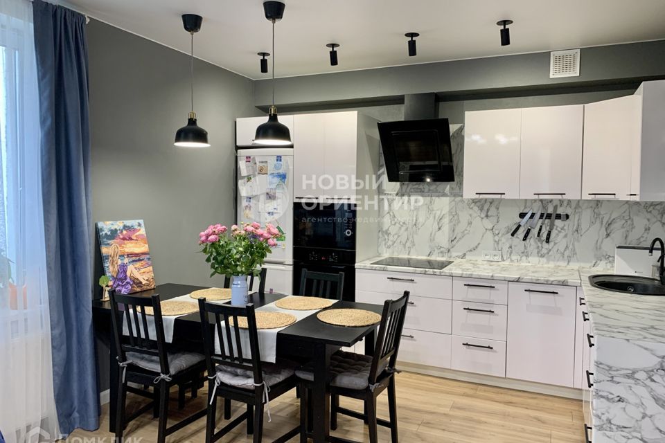 Продаётся 2-комнатная квартира, 60.6 м²