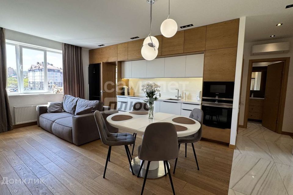 Продаётся 3-комнатная квартира, 70 м²