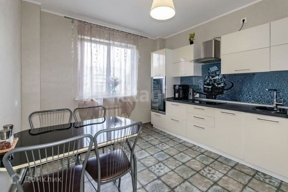 Продаётся 2-комнатная квартира, 68.1 м²