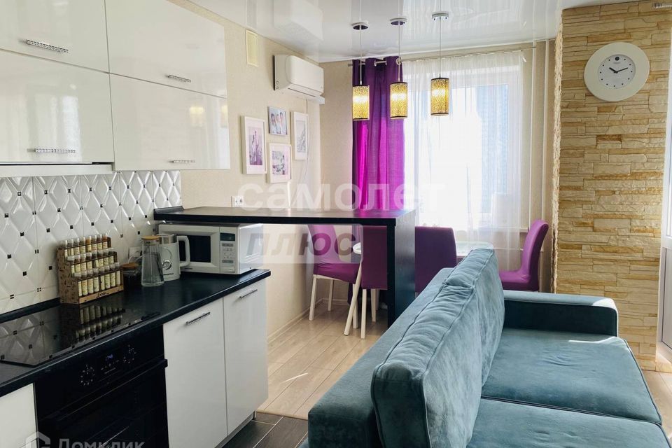 Продаётся 3-комнатная квартира, 61.3 м²