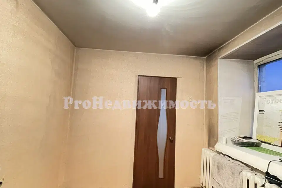 Продаётся 4-комнатная квартира, 56.3 м²