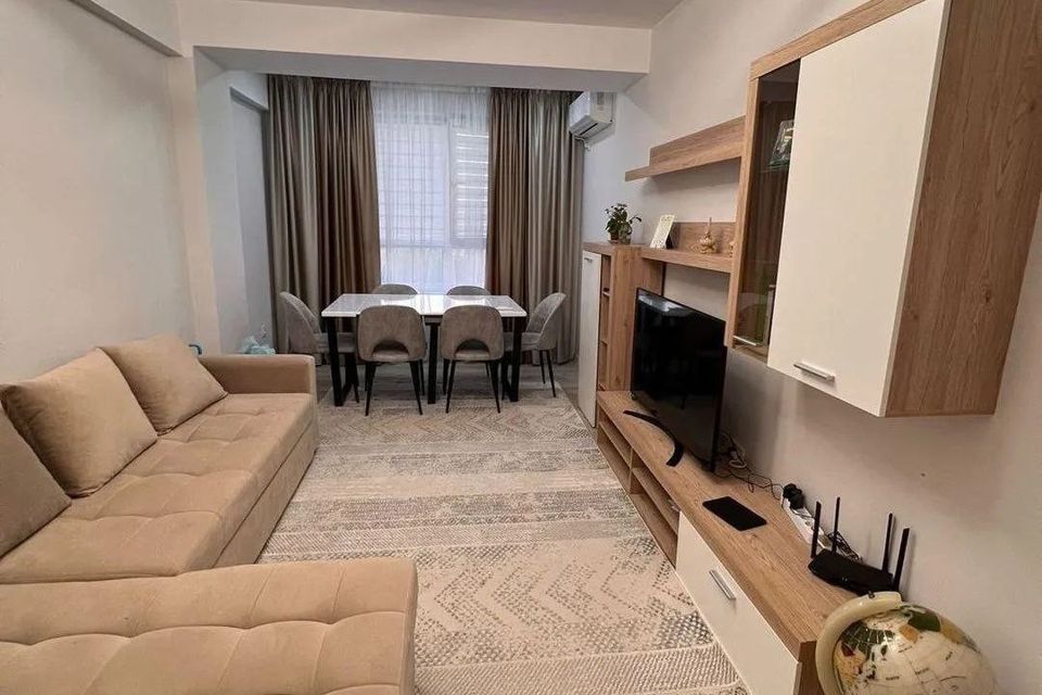 Сдаётся 2-комнатная квартира, 65 м²