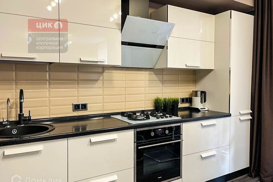 Продаётся 1-комнатная квартира, 50 м²