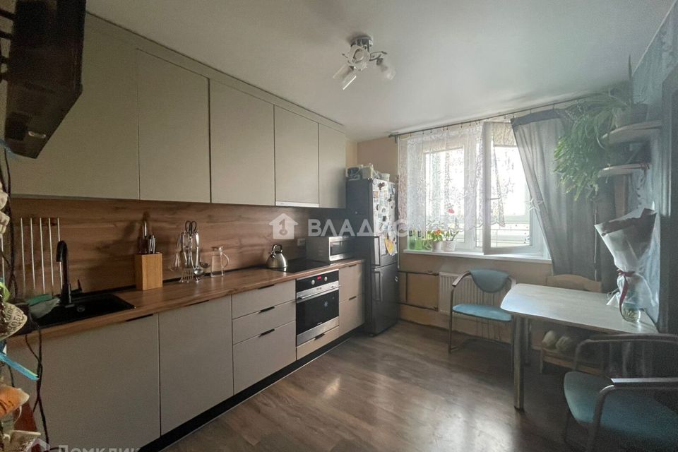 Продаётся 1-комнатная квартира, 42.7 м²