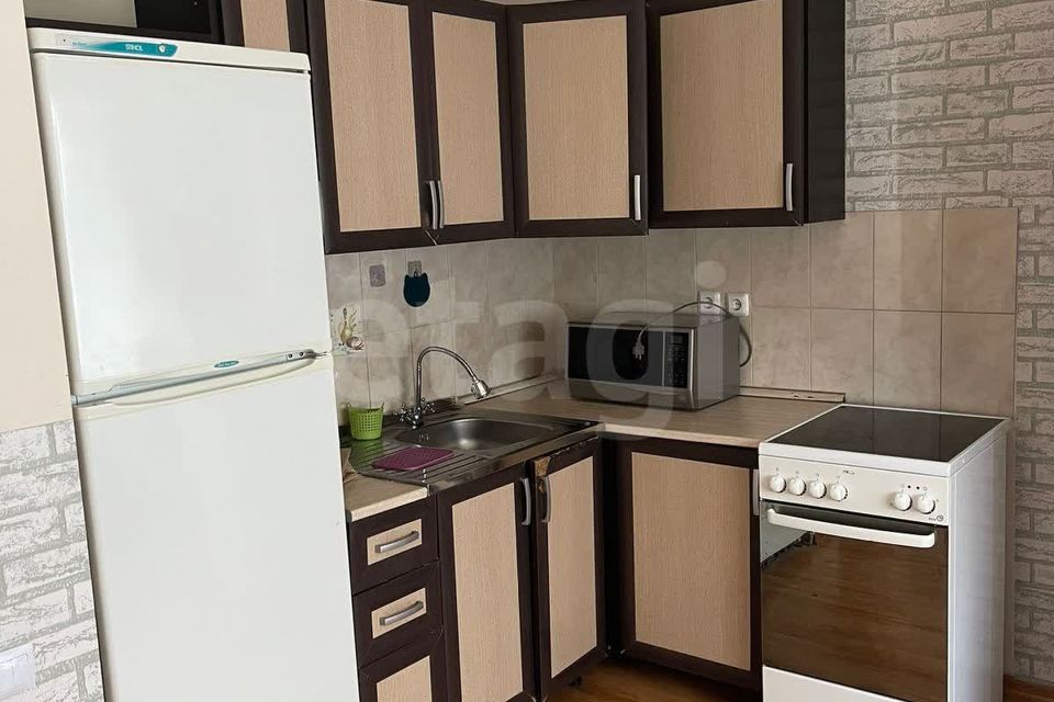 Сдаётся 3-комнатная квартира, 94 м²