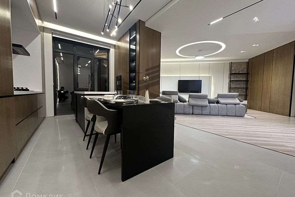 Сдаётся 2-комнатная квартира, 74 м²