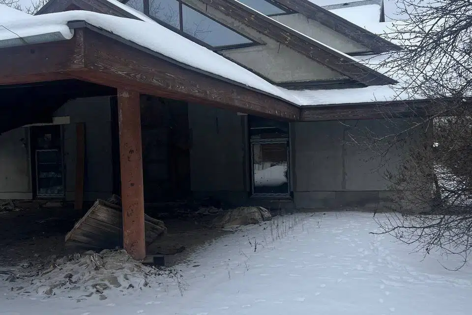 Продаётся 2-этажный дом, 550 м²