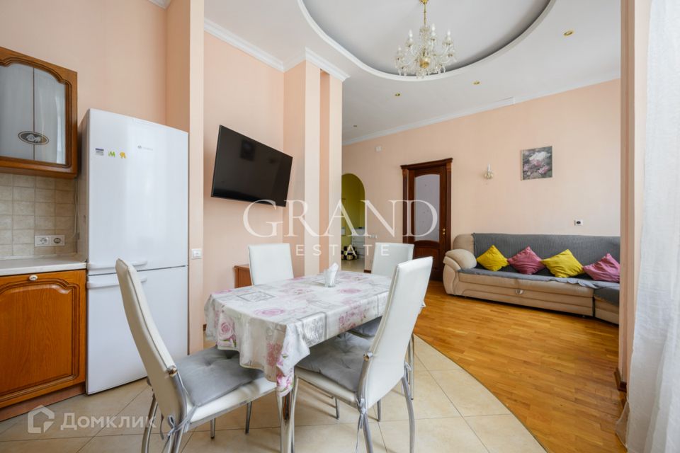 Продаётся 2-комнатная квартира, 64.5 м²