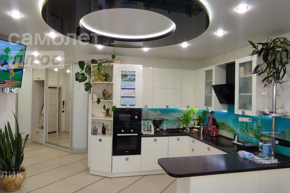 Продаётся 3-комнатная квартира, 92 м²