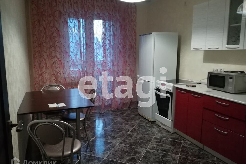 Сдаётся 2-комнатная квартира, 74 м²