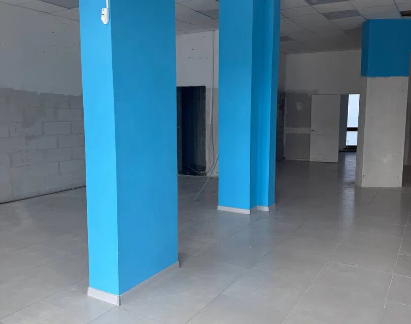 Сдаётся торговое помещение, 148 м²