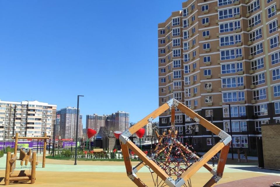 Продаётся 2-комнатная квартира, 70.5 м²
