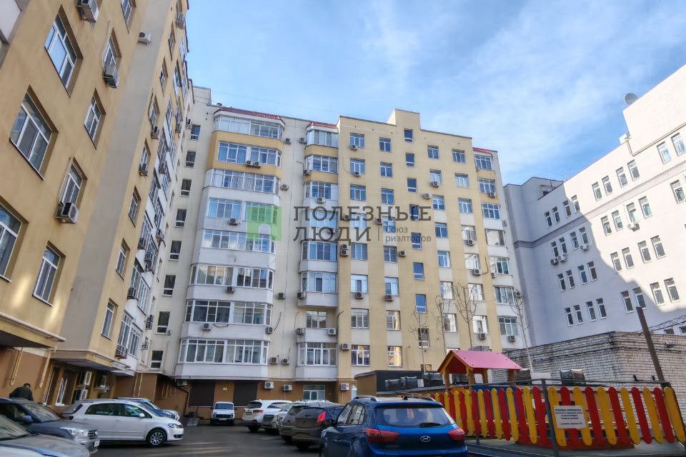 Продаётся 3-комнатная квартира, 129 м²