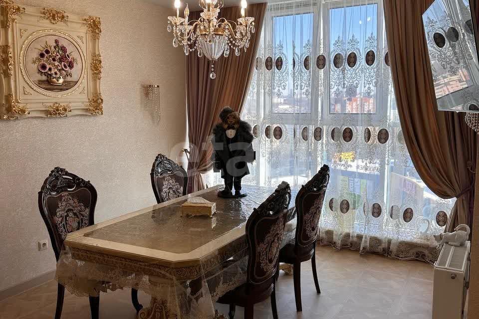 Продаётся 2-комнатная квартира, 67.4 м²