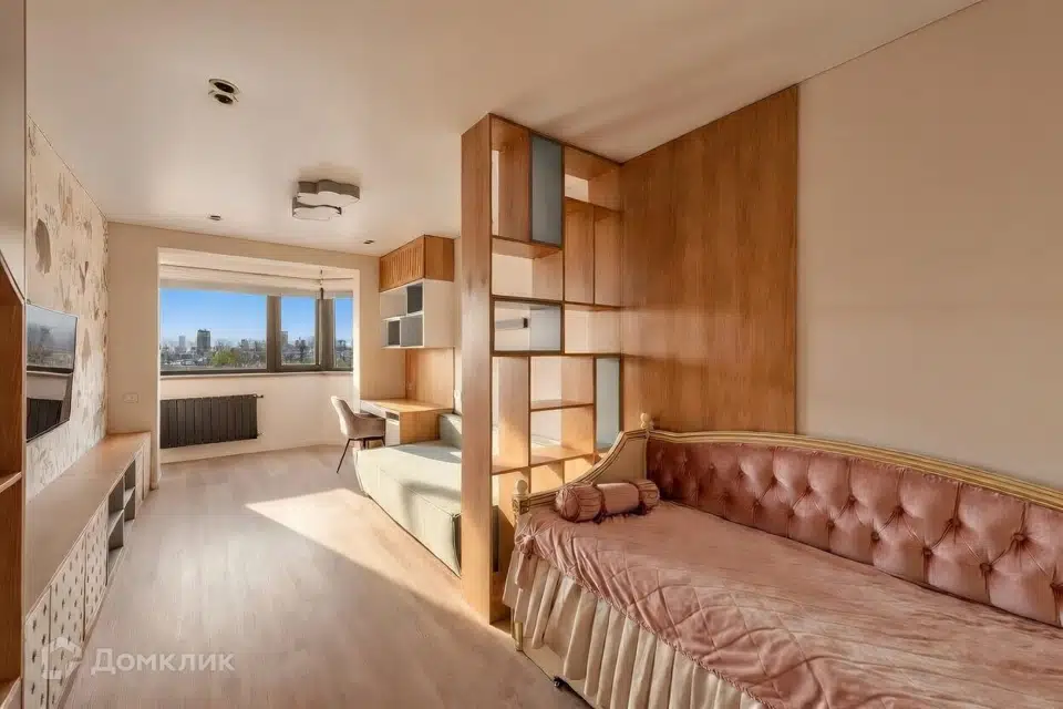 Продаётся 3-комнатная квартира, 106 м²