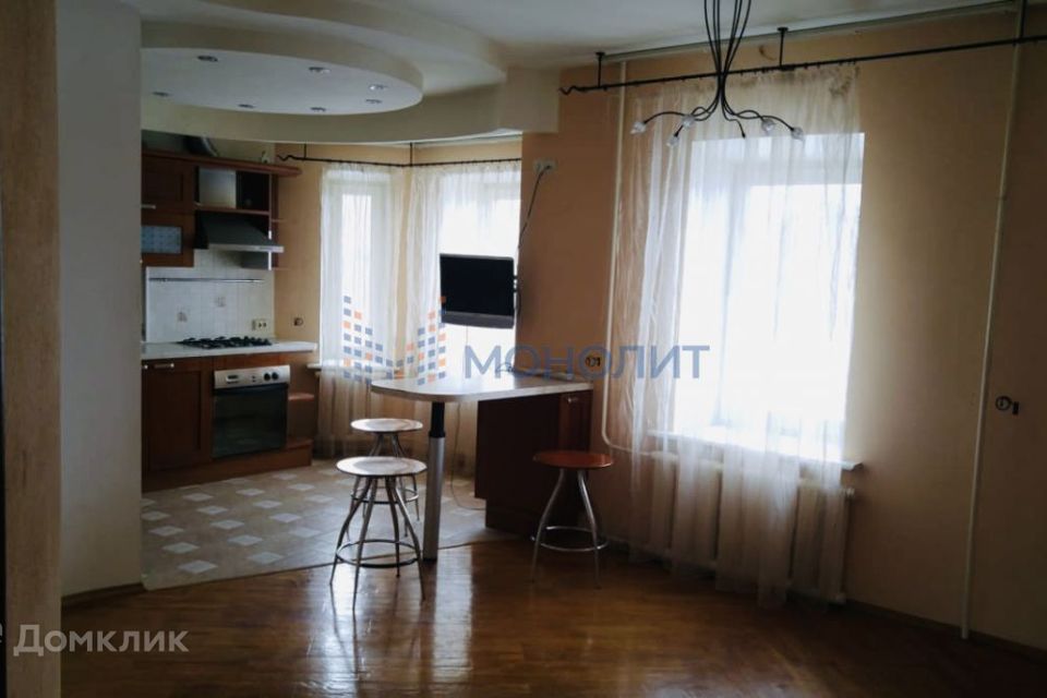 Продаётся 4-комнатная квартира, 150 м²