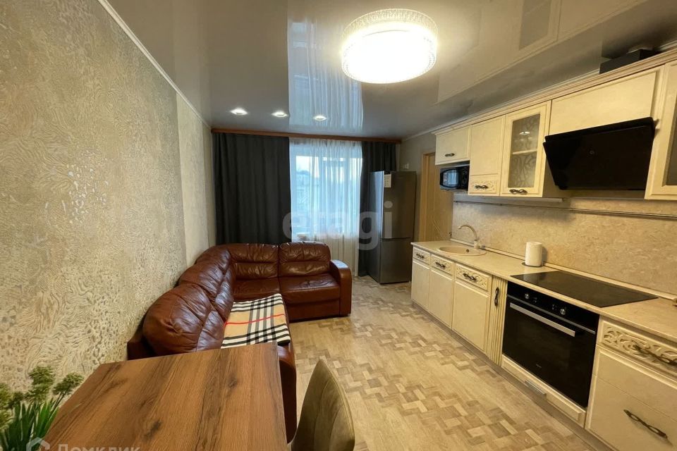 Продаётся 3-комнатная квартира, 60.4 м²