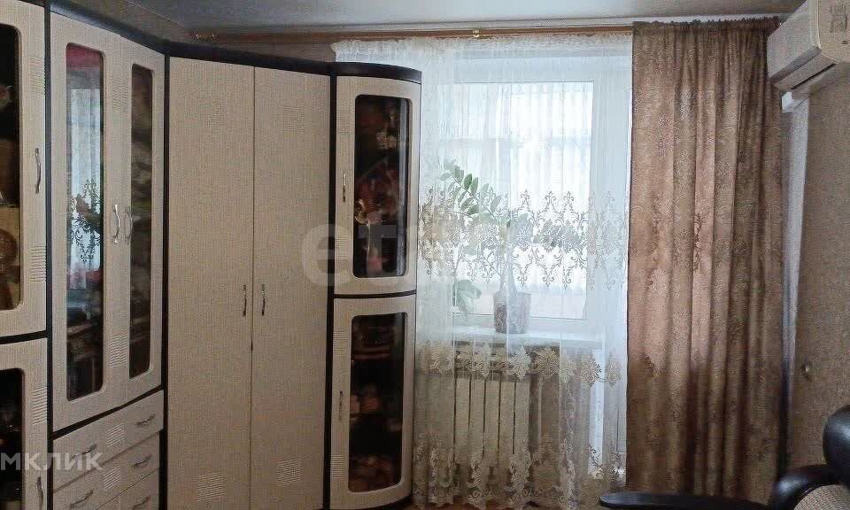 Продаётся 1-комнатная квартира, 42 м²