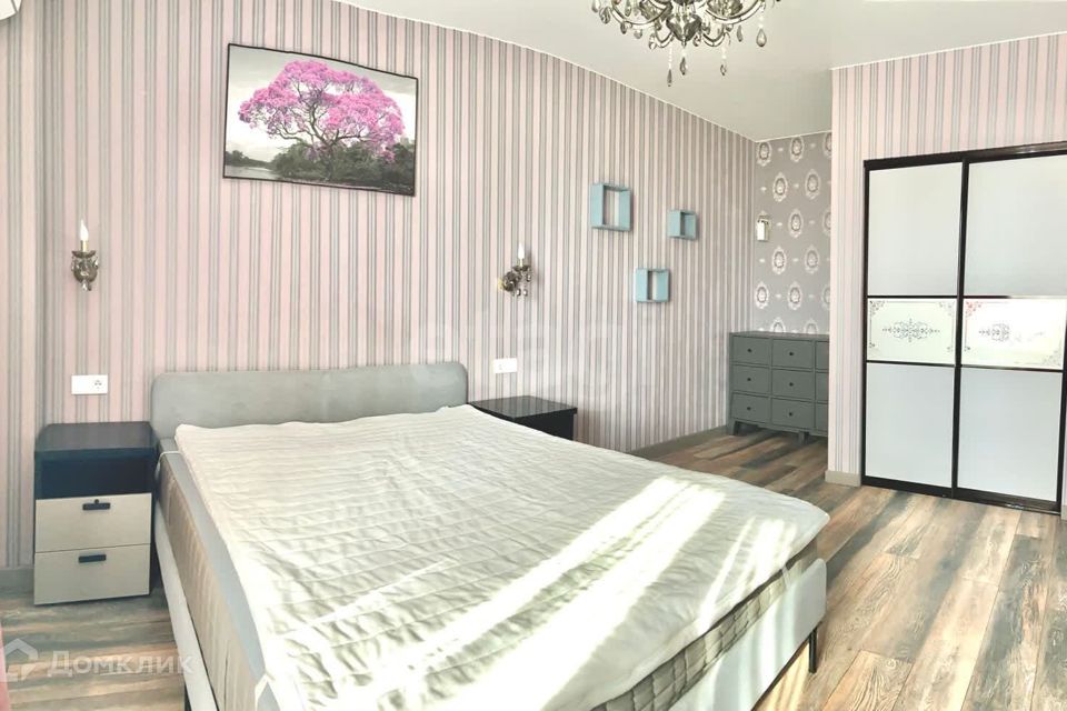 Продаётся 1-комнатная квартира, 62.8 м²
