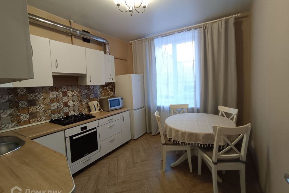 Продаётся 2-комнатная квартира, 57 м²