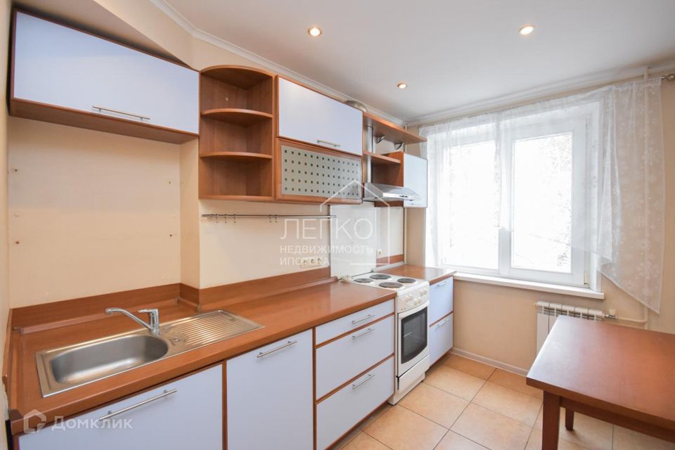 Продаётся 4-комнатная квартира, 73.8 м²