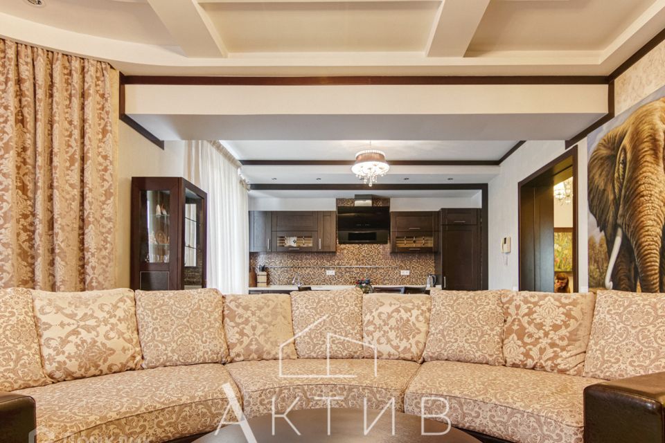 Сдаётся 3-комнатная квартира, 104 м²