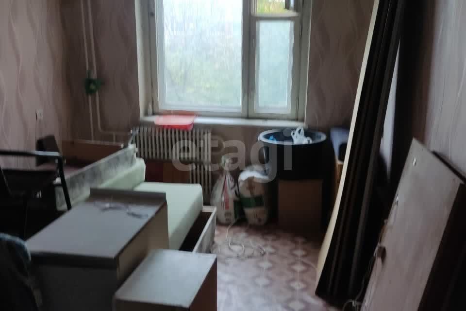 Продаётся комната в 2-комн. квартире, 50 м²