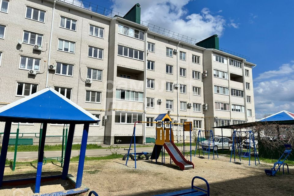 Продаётся 1-комнатная квартира, 49.2 м²