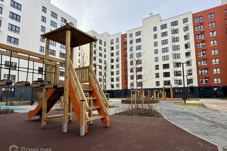 Продаётся 1-комнатная квартира, 51 м²