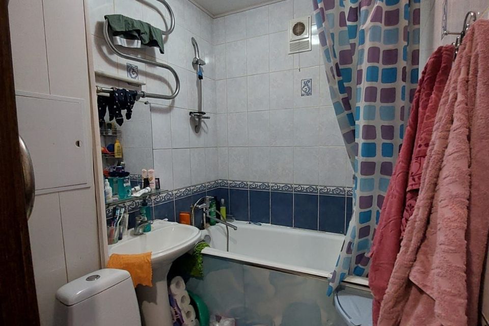 Сдаётся 3-комнатная квартира, 57.9 м²